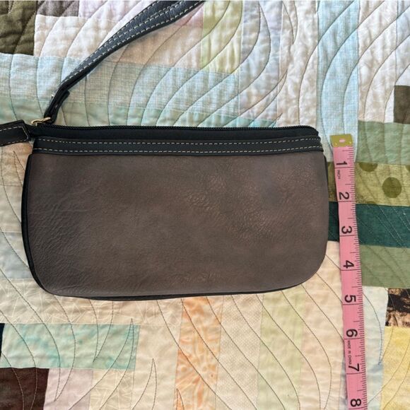 BOC coin purse, wristlet wallet, gray and black, new with tags, B.O.C. - Picture 3 of 5